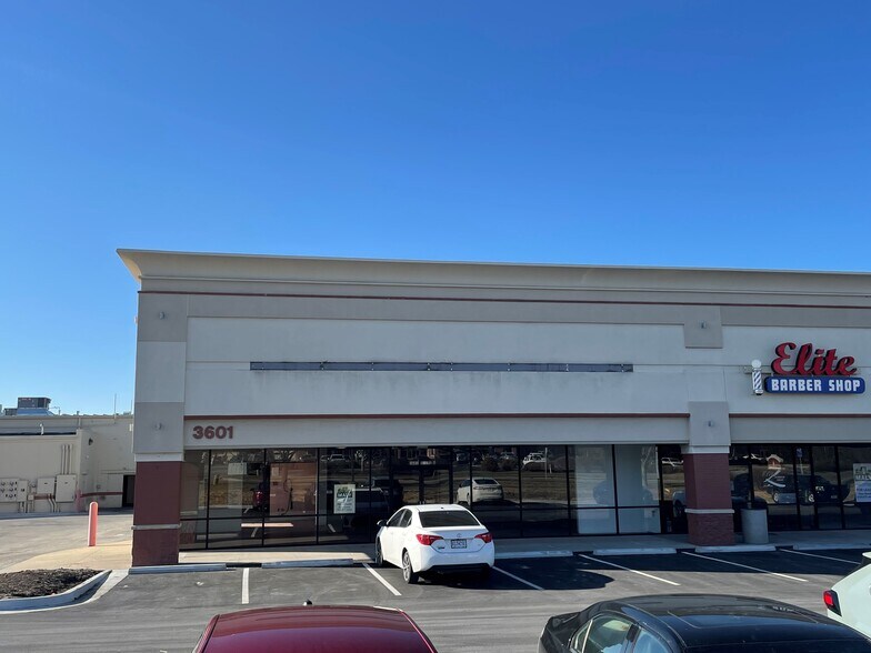 More Photos Of 405 E Nifong Blvd, Columbia Unknown For Lease
