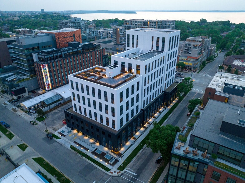 More Photos Of 849 E Washington Ave, Madison Apartments For Lease