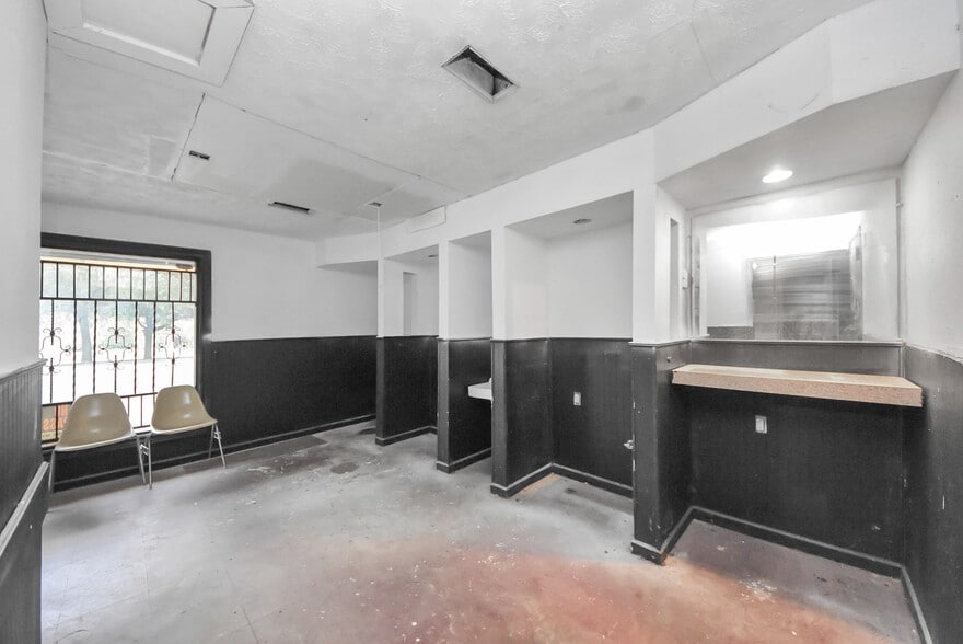 More Photos Of 8101 Tidwell Rd, Houston Freestanding For Sale