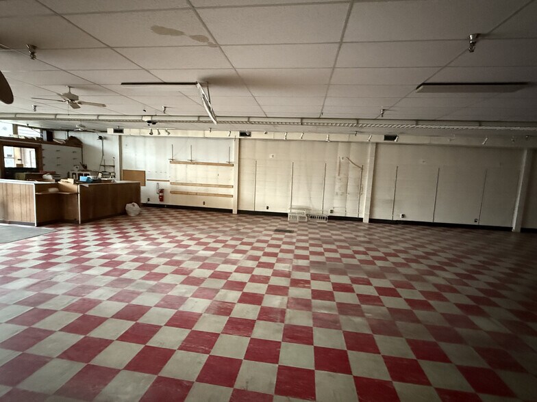 More Photos Of 1 Hudson Ave, Chatham General Retail For Lease