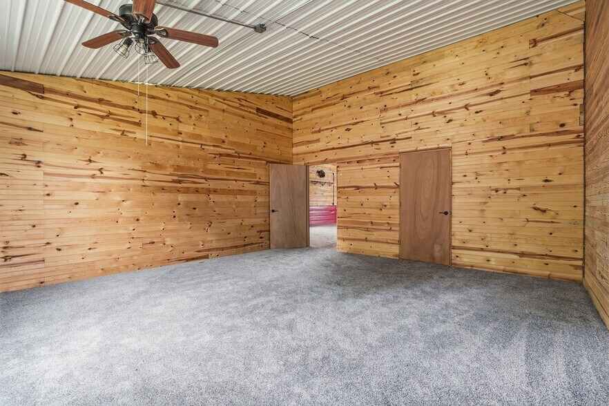 More Photos Of 113 S Wilder St, Chouteau General Retail For Sale