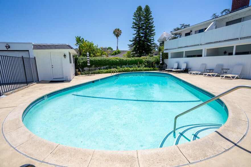 More Photos Of 921-933 W Huntington Dr, Arcadia Apartments For Sale
