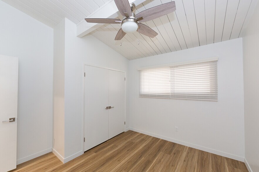 More Photos Of 1057 Euclid Ave, Long Beach Apartments For Sale