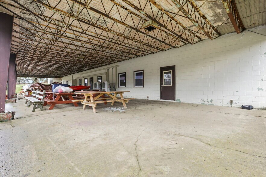 More Photos Of 5734 Durbin Rd, Bellville Specialty For Sale