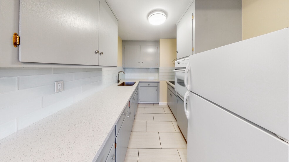 More Photos Of 98 Dutton Ave, San Leandro Apartments For Sale