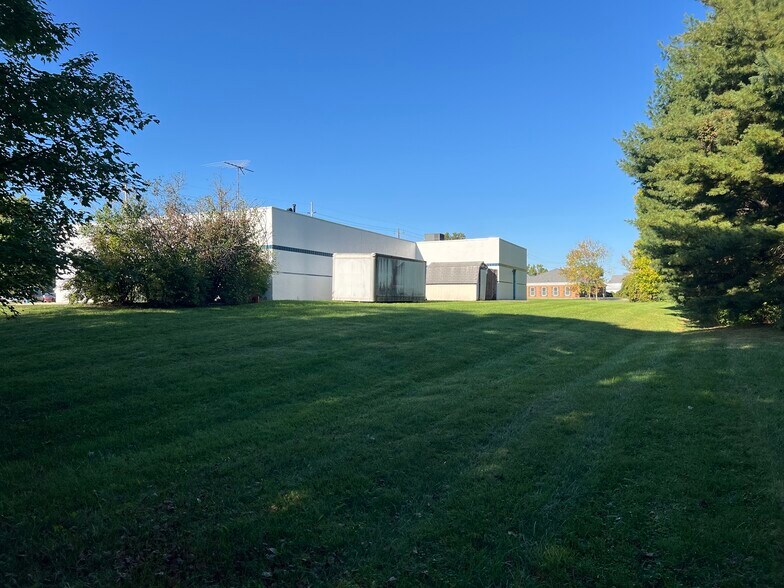 More Photos Of 872 Ohio Pike, Cincinnati Medical For Sale