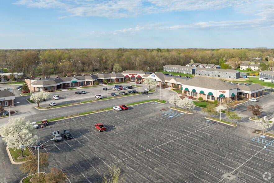 More Photos Of 1403 S Lake Park Ave, Hobart Unknown For Lease