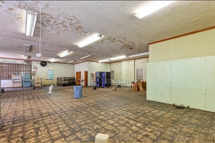 More Photos Of 242 Merchant St, Ambridge Warehouse For Sale