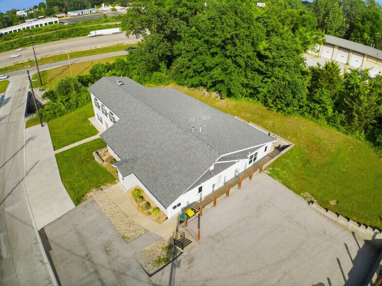More Photos Of 3601 Commerce Dr, Arnold Office For Sale