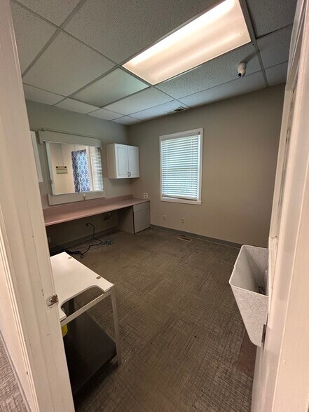 More Photos Of 66 E Hill St, Mount Juliet Office For Lease