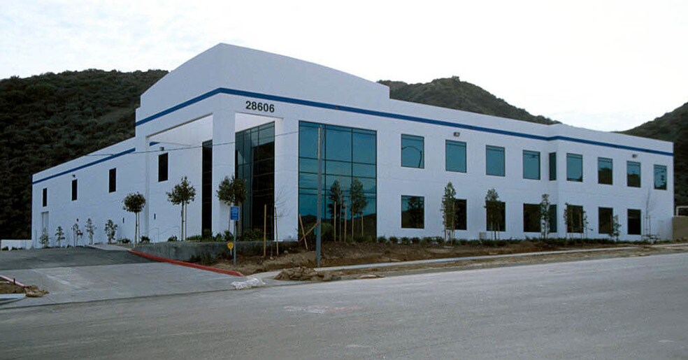 More Photos Of 28606 W Livingston Ave, Valencia Warehouse For Lease