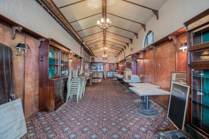 More Photos Of 1105 Main St, West Springfield Restaurant For Sale