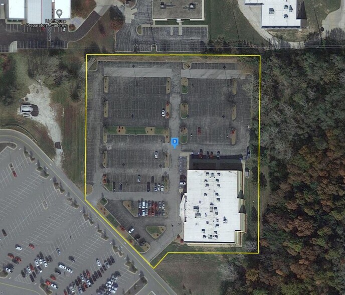 More Photos Of 3600 Country Club Dr, Jefferson City Unknown For Lease