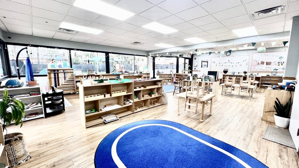 More Photos Of 205 Market Pl, Roswell Schools For Sale