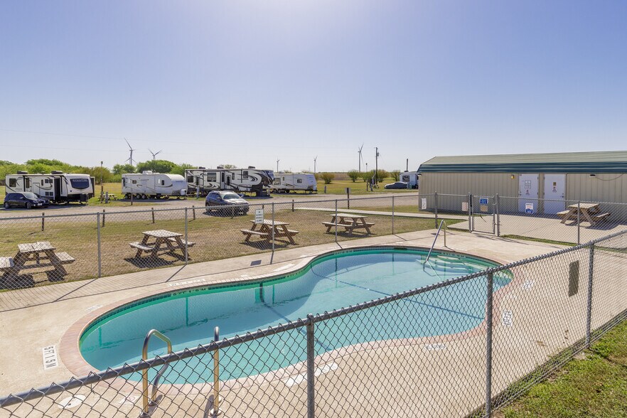 More Photos Of 10736 N Interstate Highway 37, Mathis Specialty For Sale