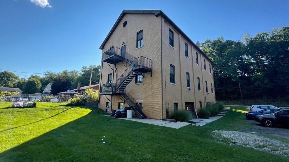 More Photos Of 7621 Noblestown Rd, Mc Donald Apartments For Sale
