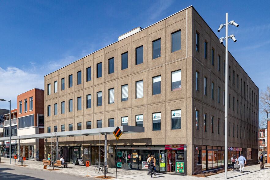 Primary Photo Of 7091-7111 Rue Saint-Hubert, Montréal Office For Sale