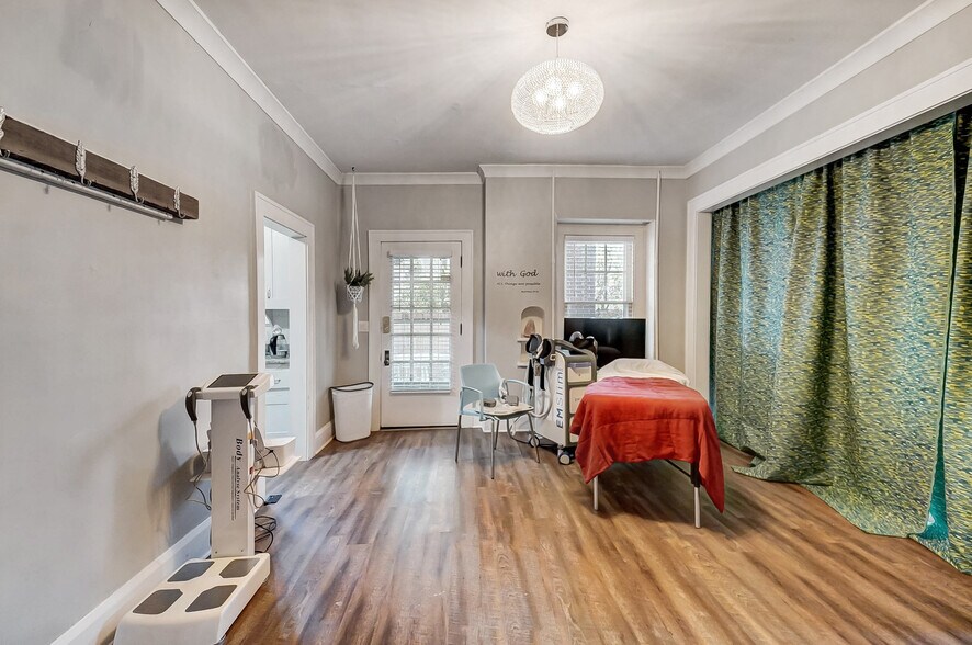 More Photos Of 140 W Front St, Perrysburg Office For Sale