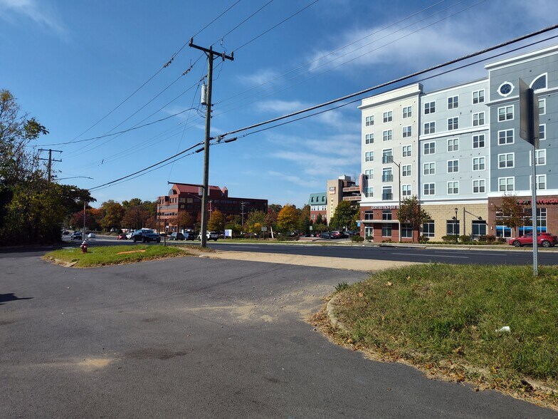 More Photos Of 6825 Richmond Hwy, Alexandria Freestanding For Sale