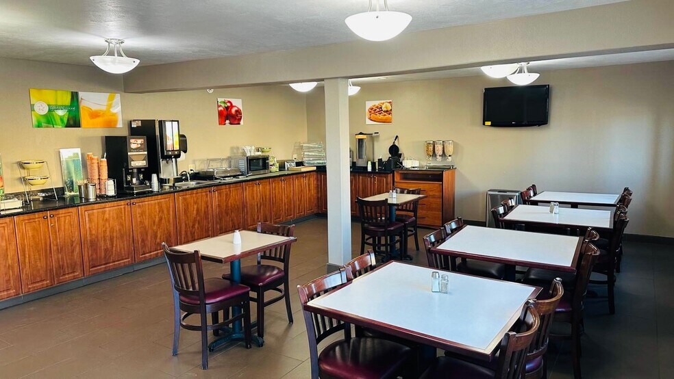 More Photos Of 590 E Main St, Price Hotel For Sale