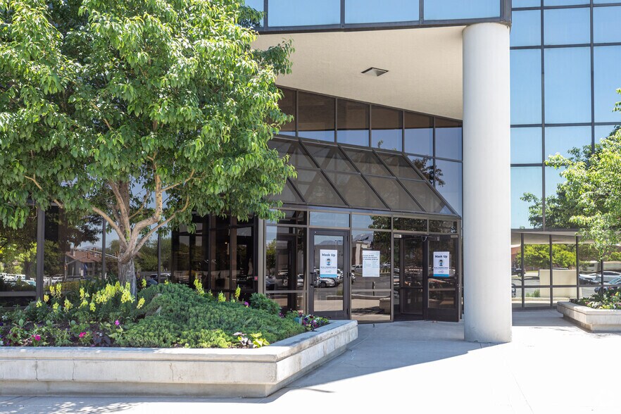 More Photos Of 6925 S Union Park Ctr, Cottonwood Heights Office For Lease