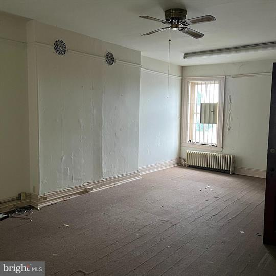 More Photos Of 11 W King St, Littlestown Storefront Retail Office For Sale