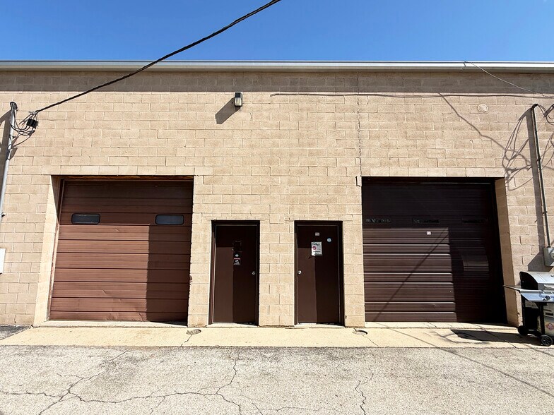 More Photos Of 4059-4081 Joseph Dr, Waukegan Light Distribution For Sale
