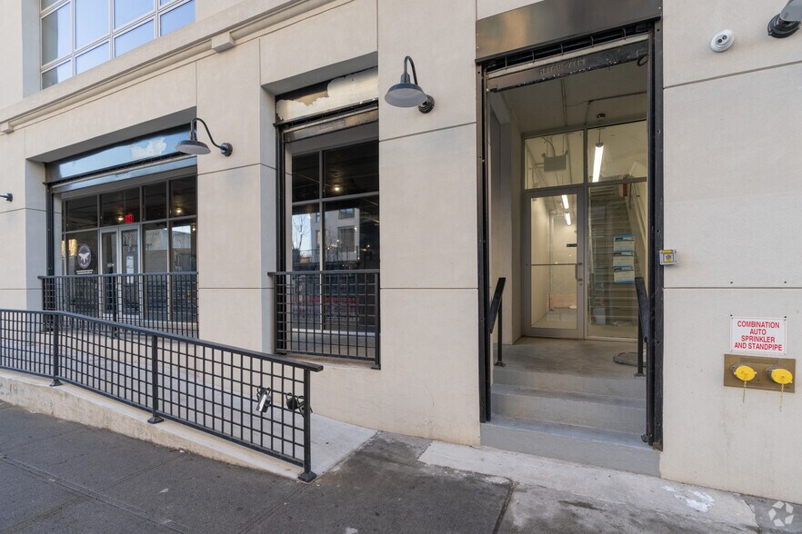 More Photos Of 964 Dean St, Brooklyn Warehouse For Lease