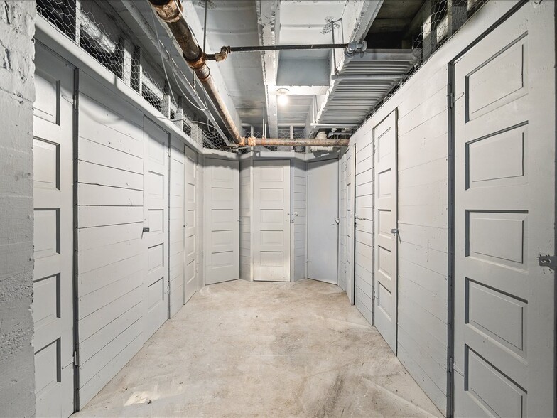 More Photos Of 204 S 6th St, Rockford Apartments For Sale