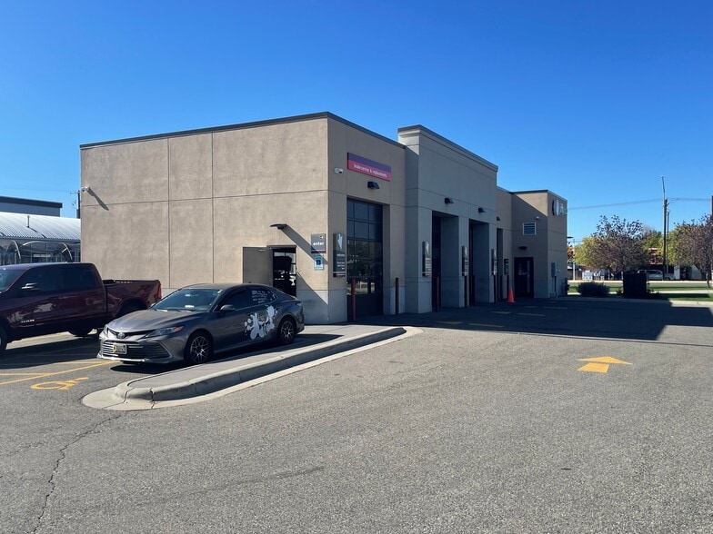 More Photos Of 1023 Main St, Billings Auto Repair For Sale