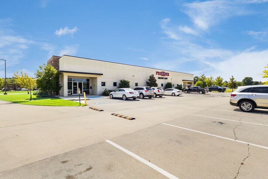 More Photos Of 307 Alcide Dominique Dr, Lafayette Office For Sale