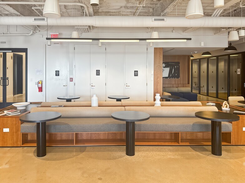 More Photos Of 211 N Broadway, Saint Louis Coworking Space