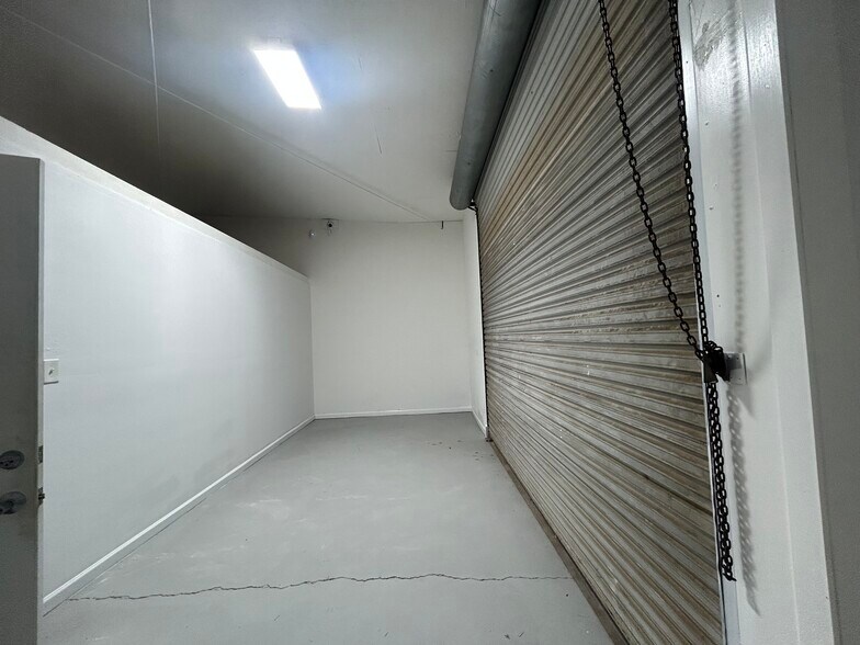 More Photos Of 1715 Sawdust Rd, Spring Self Storage For Lease