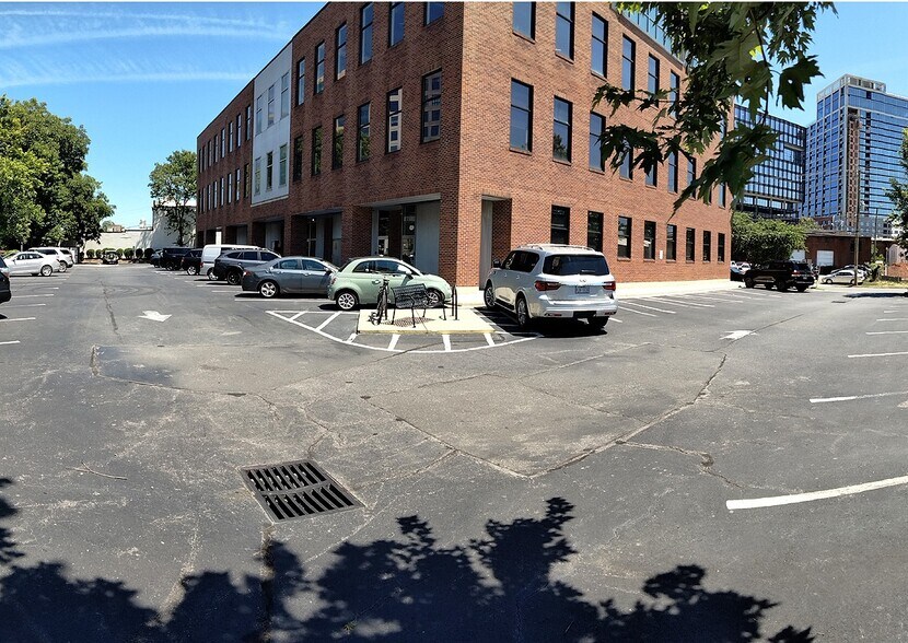 More Photos Of 214 W Tremont Ave, Charlotte Office For Lease