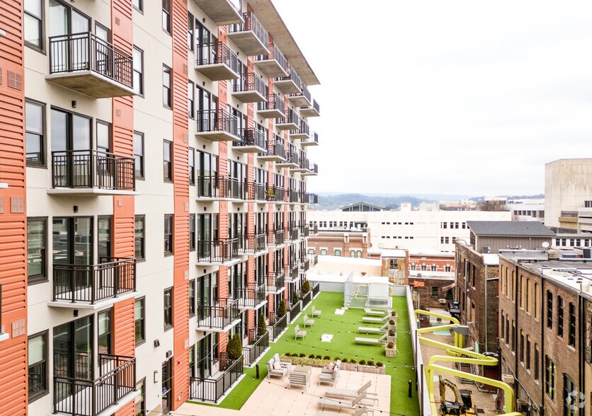 More Photos Of 728 Market St, Chattanooga Apartments For Sale