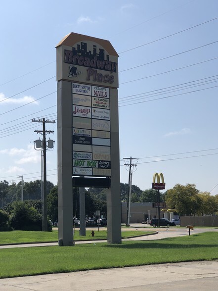 More Photos Of 7755 Magnolia Beach Rd, Denham Springs Unknown For Lease