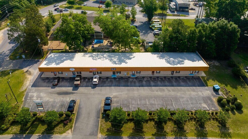 More Photos Of 128 John King Rd, Crestview Storefront For Sale