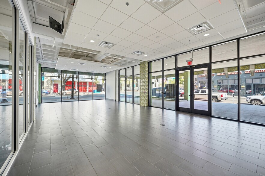 More Photos Of 40 E Adams St, Jacksonville Office For Lease