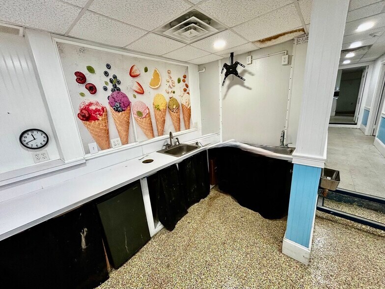 More Photos Of 270 Seabury St, Fall River Storefront For Sale