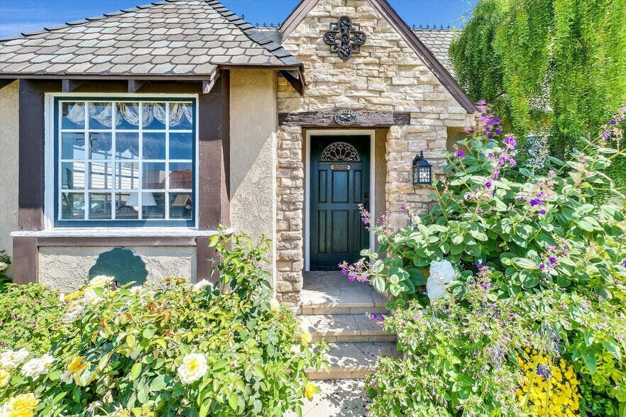 More Photos Of 1953 E Chapman Ave, Fullerton Medical For Sale