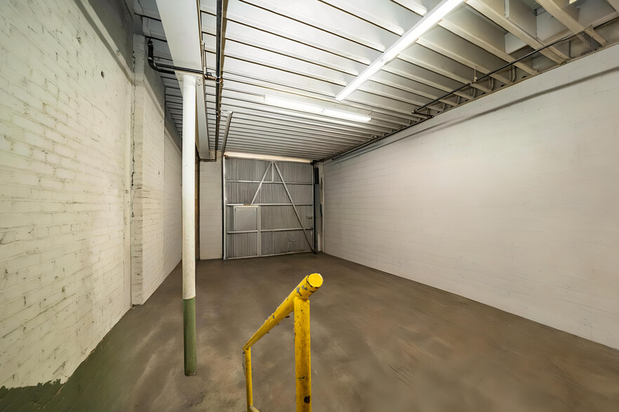 More Photos Of 4383 Fruitland Ave, Vernon Manufacturing For Sale