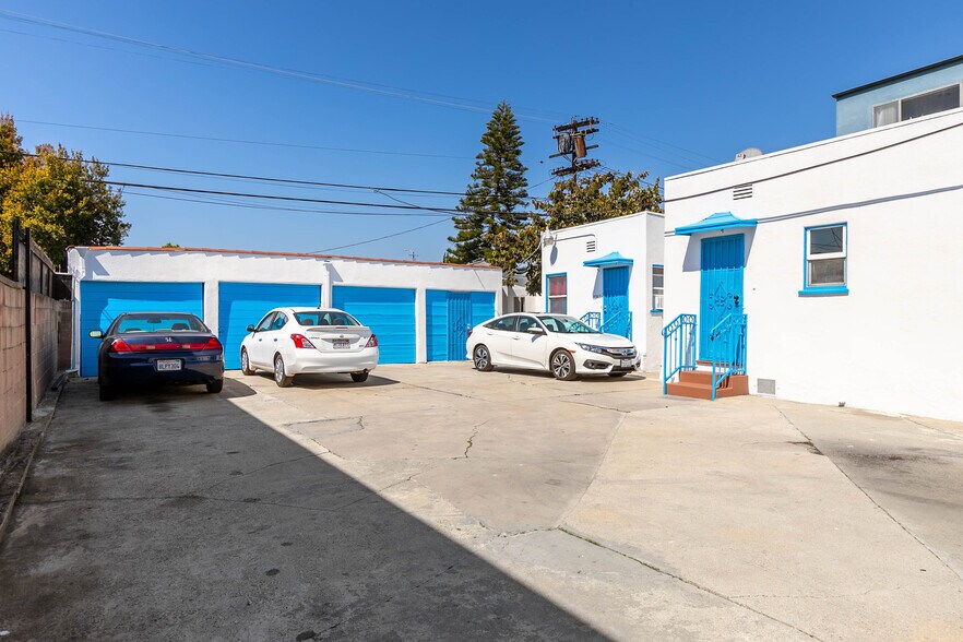 More Photos Of 2243-2245 S Ridgeley Dr, Los Angeles Apartments For Sale