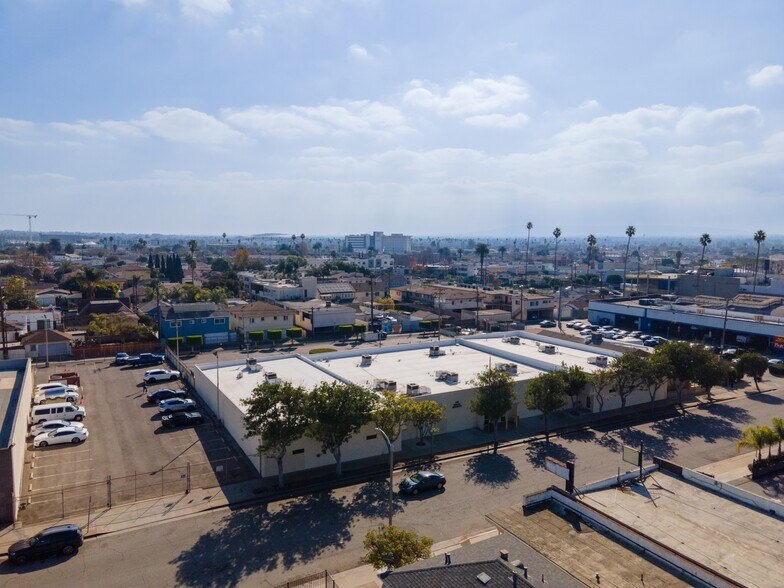 More Photos Of 230 E Spruce Ave, Inglewood Freestanding For Sale