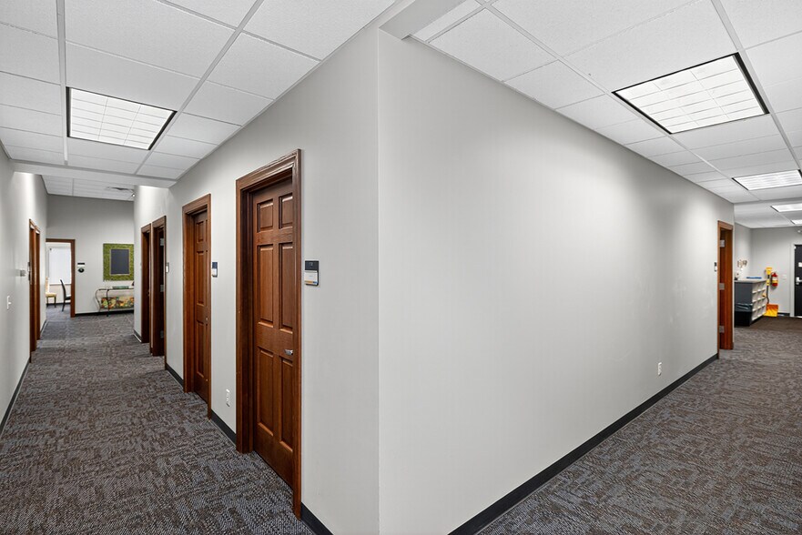 More Photos Of 631 County Road 17, Elkhart Office For Lease