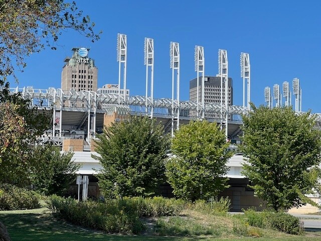 More Photos Of 836 Broadway Ave, Cleveland Manufacturing For Sale