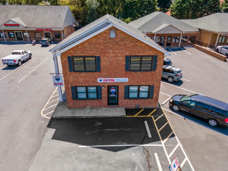 More Photos Of 239 South St, Front Royal Freestanding For Sale