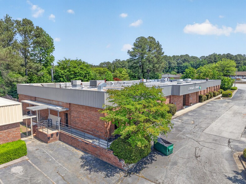 More Photos Of 3005 Lenora Church Rd, Snellville Office For Sale