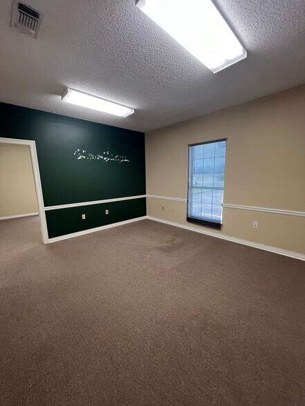 More Photos Of 8989 Interline Ave, Baton Rouge Office For Sale