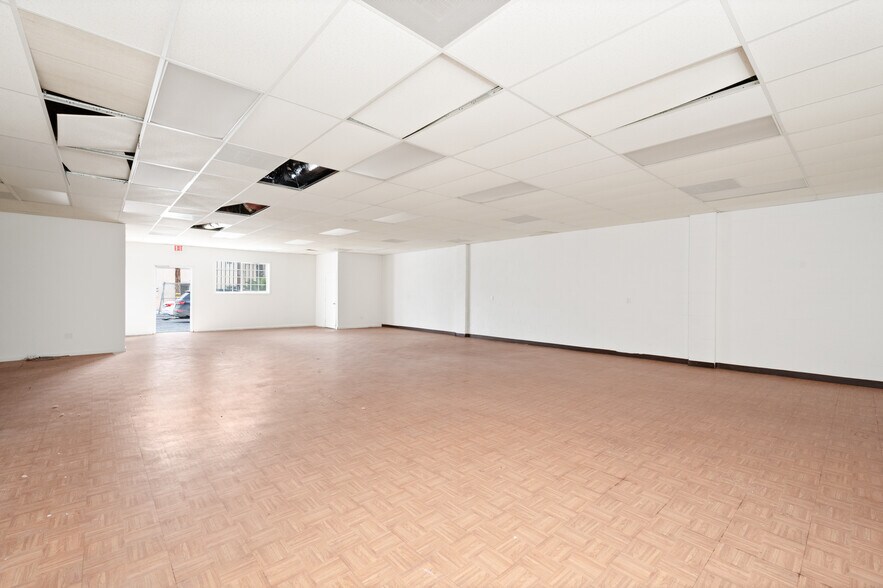 More Photos Of 3579 Gage Ave, Bell Medical For Sale