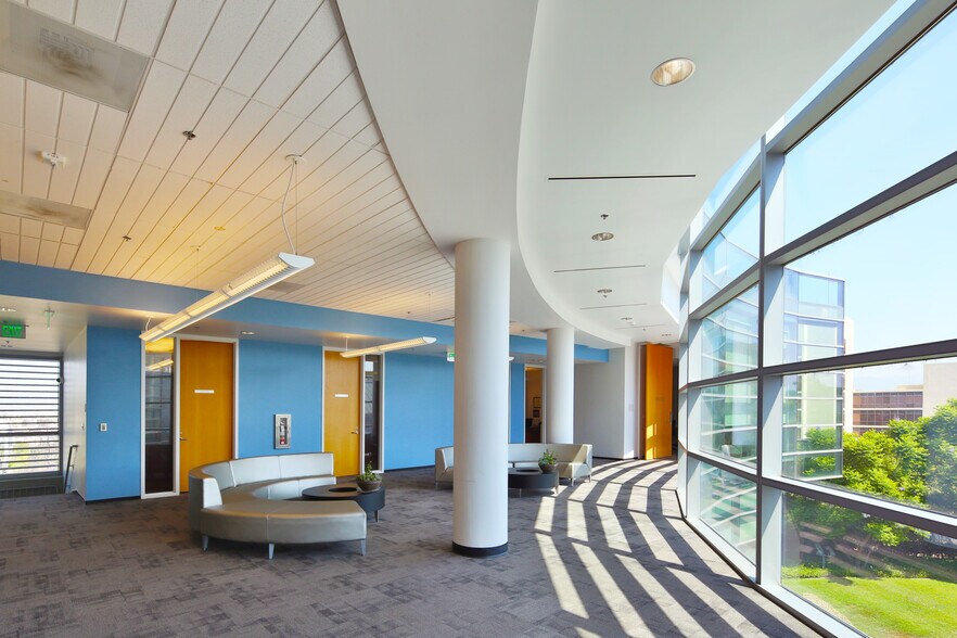 More Photos Of 2100 W 3rd St, Los Angeles Medical For Lease